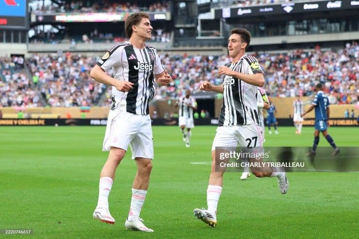 Juventus tiếp tục tạo nên "đại tiệc" bàn thắng