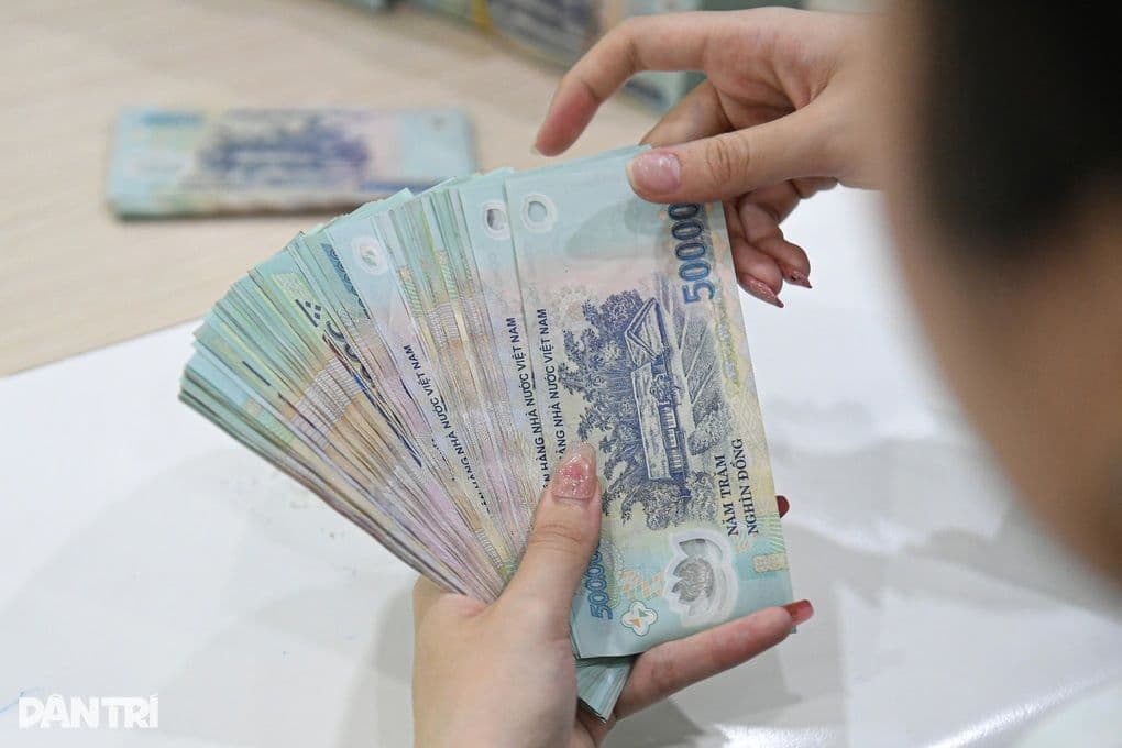 Tiền gửi ngân hàng, lãi suất