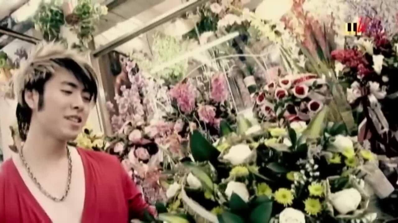 Akira Phan thời trẻ trong MV "Mùa đông không lạnh", gợi nhớ chặng đường sự nghiệp trước đây