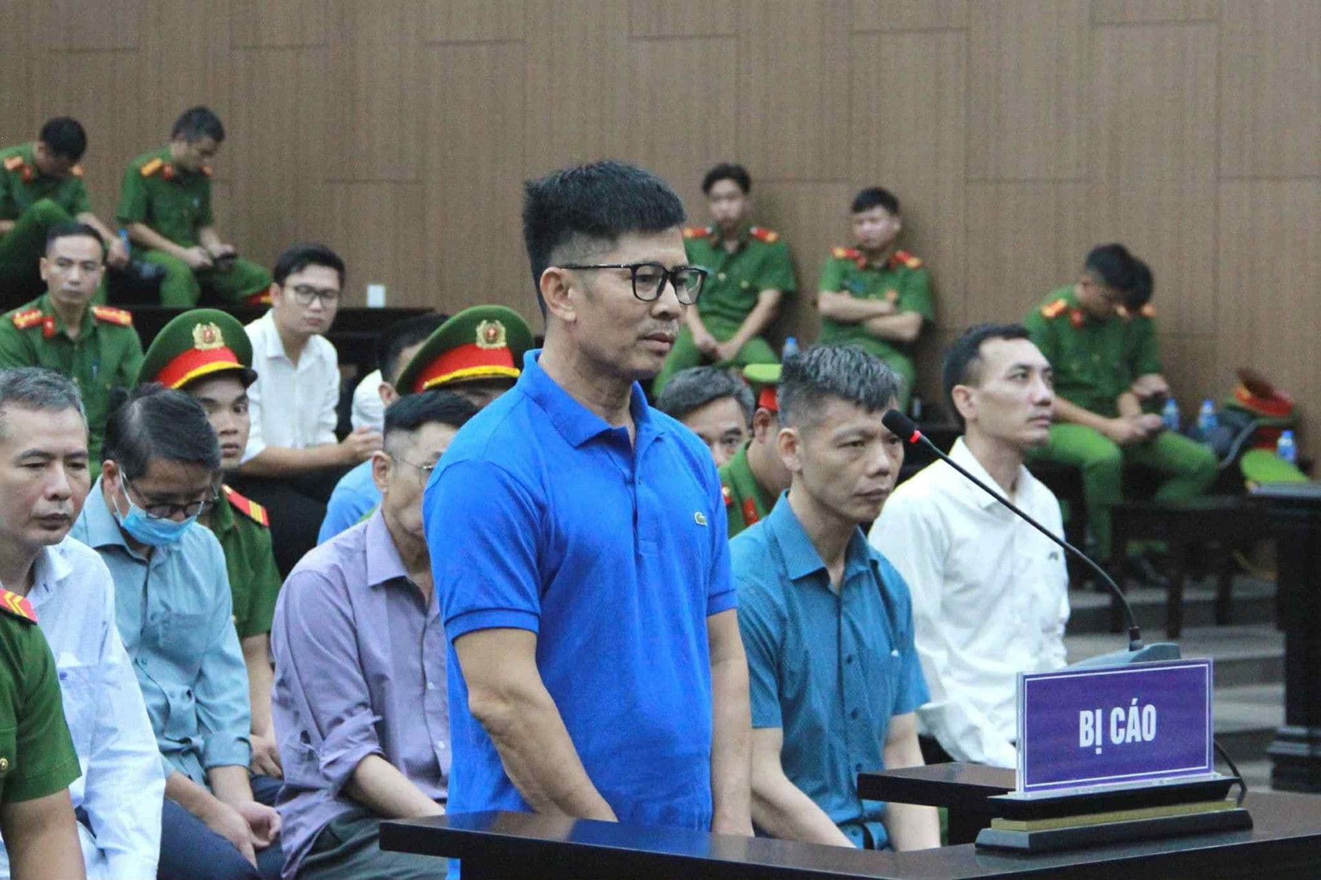 Bị cáo Nguyễn Duy Hưng và các bị cáo khác tại phiên tòa xét xử vụ án Tập đoàn Thuận An.