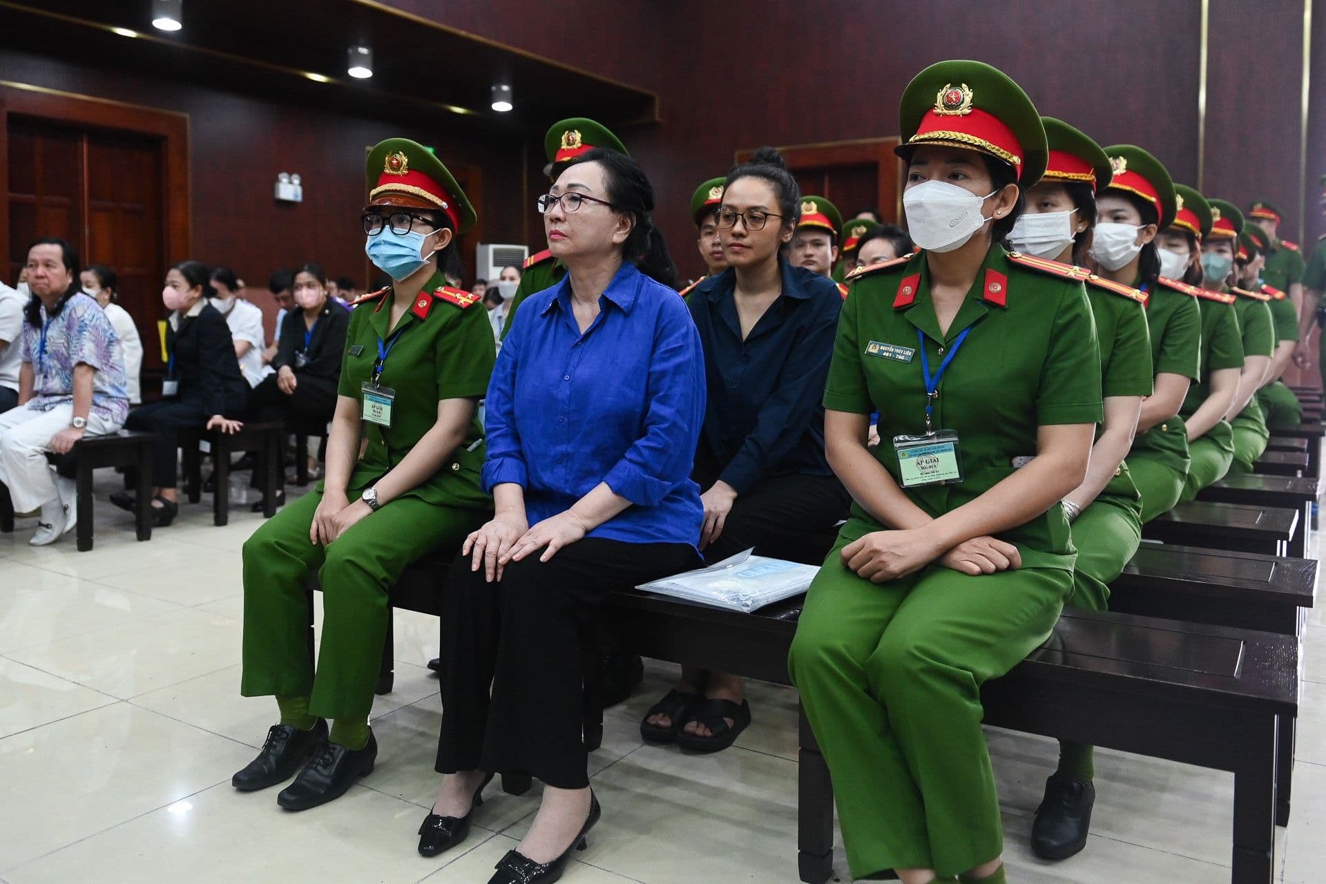 Bị cáo Trương Mỹ Lan tại phiên tòa xét xử vụ án Vạn Thịnh Phát, đại diện cho quá trình thi hành án bồi thường.