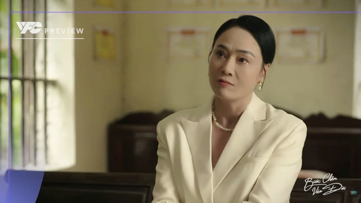 Bà Dung với vẻ ngoài sang trọng nhưng nội tâm đầy định kiến và sự cố chấp