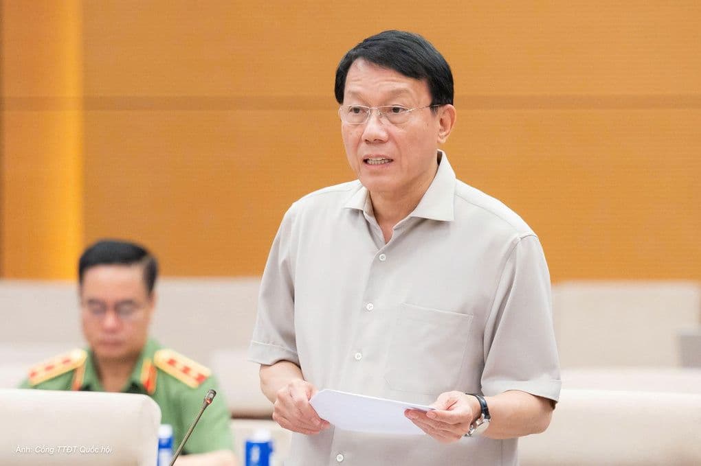 Bộ trưởng Công an Lương Tam Quang phát biểu về dự thảo Bộ luật Hình sự sửa đổi tại phiên họp Quốc hội.