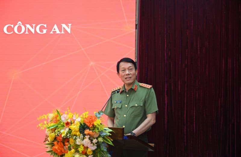 Bộ trưởng Lương Tam Quang phát biểu chỉ đạo về khát vọng bứt phá và tiên phong chuyển đổi số của MobiFone.