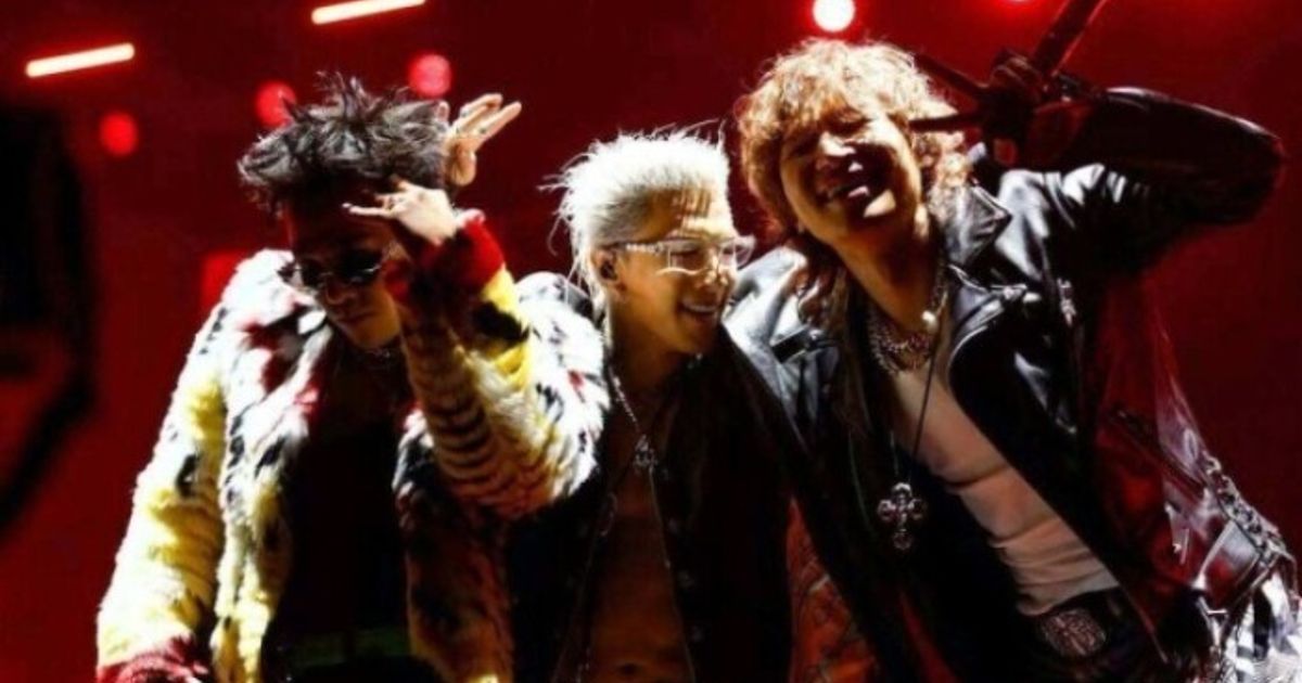 Ba thành viên BIGBANG rạng rỡ trên sân khấu biểu diễn