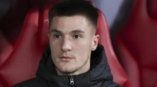 Benjamin Sesko, người đã chọn Manchester United thay vì Newcastle, thể hiện sự quyết tâm.