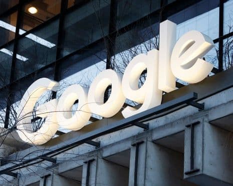 Biểu tượng Google trên tòa nhà văn phòng, nơi mô hình AI Gemini được phát triển và gây ra sự cố.