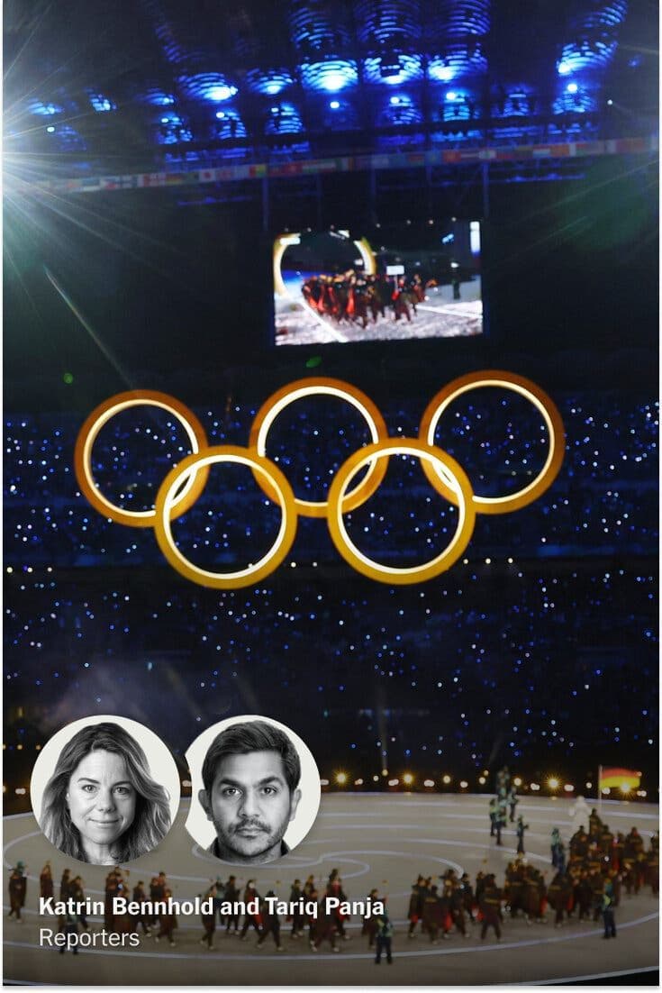 Biểu tượng Olympic trên nền sân vận động lớn, tượng trưng cho sự kiện thể thao và giải trí quy mô toàn cầu như Super Bowl.