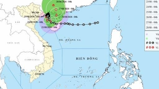 Bản đồ dự báo đường đi của bão số 4 NARRA trên Biển Đông, minh họa dữ liệu khí tượng khoa học.