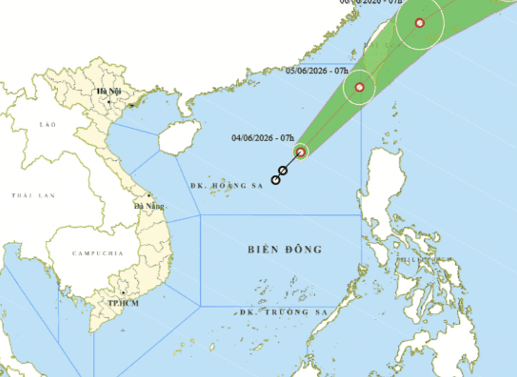 Bản đồ dự báo đường đi của áp thấp nhiệt đới trên Biển Đông, cho thấy vị trí và hướng di chuyển.