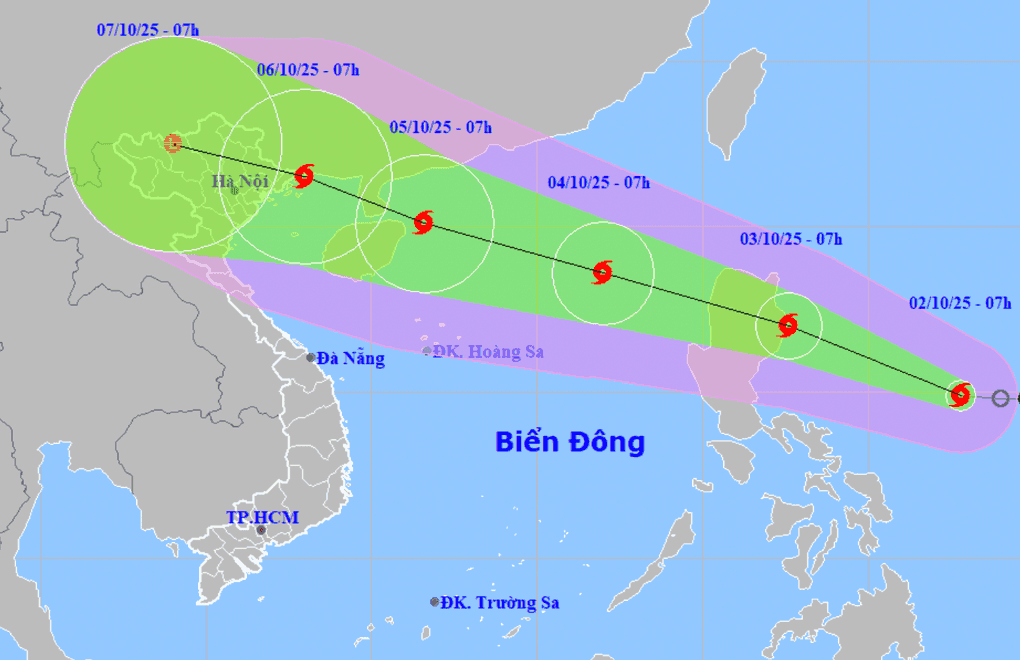Bản đồ dự báo đường đi và cường độ bão Matmo cấp 12 trên Biển Đông, từ Philippines đến gần Hải Nam.