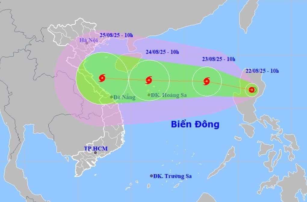 Bản đồ dự báo đường đi và vùng ảnh hưởng của Bão số 5 (Kajiki) trên Biển Đông và đất liền Việt Nam.