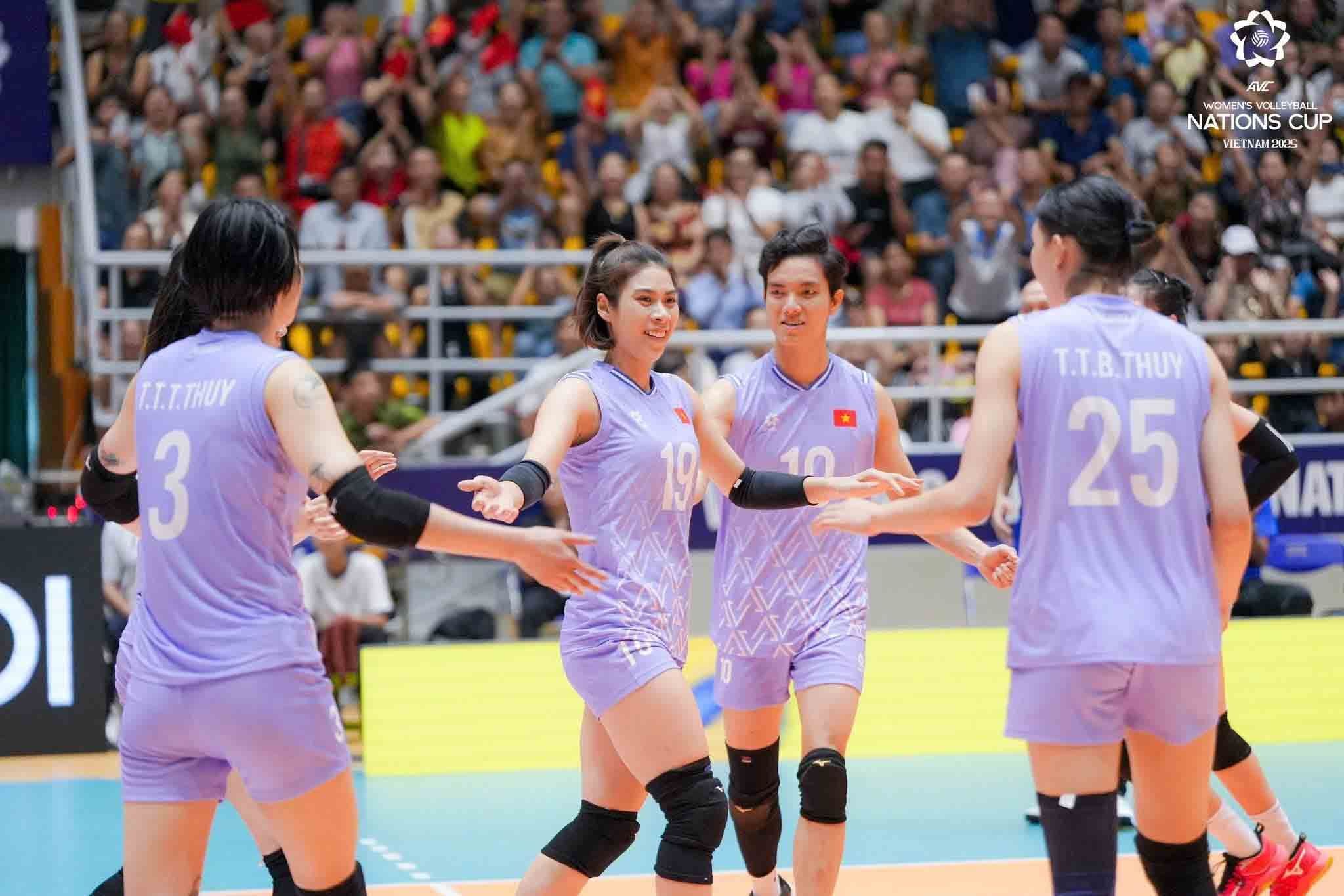 Bóng chuyền nữ Việt Nam tự tin ra đấu trường quốc tế- Ảnh 1.