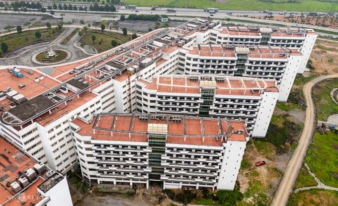 Bệnh viện Bạch Mai cơ sở 2, một trong những dự án trọng điểm bị cáo buộc sai phạm.