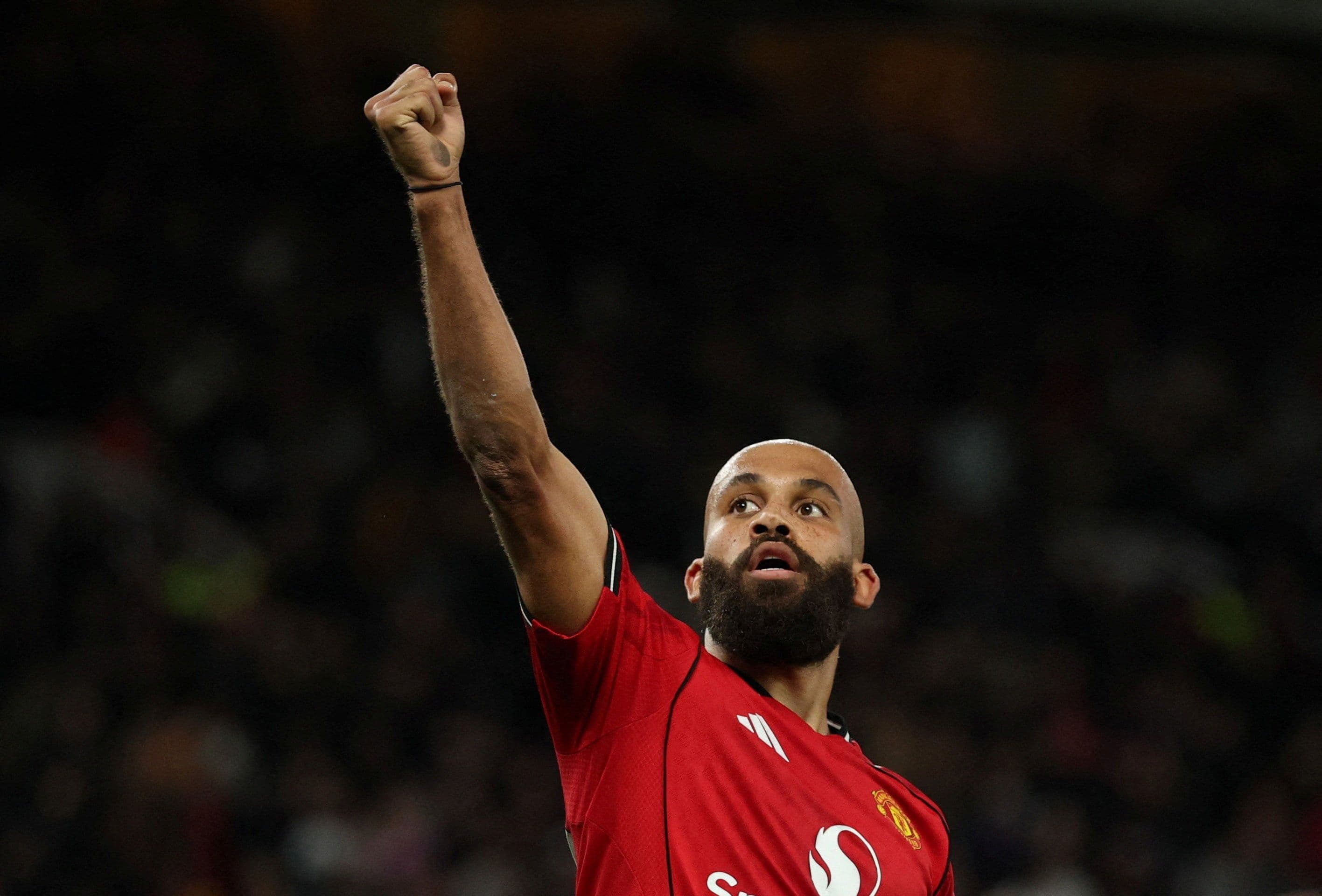 Bryan Mbeumo ăn mừng bàn thắng, biểu tượng cho kỷ nguyên mới của Manchester United dưới thời Amorim.