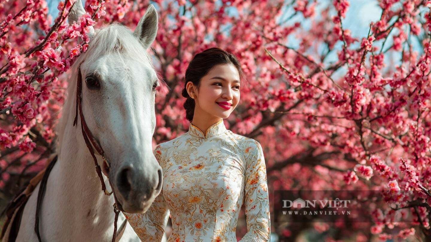 Cô gái Việt trong áo dài vàng đứng cạnh ngựa trắng dưới tán hoa đào, tượng trưng cho sự dẫn lối của vũ trụ trong tử vi tuần mới