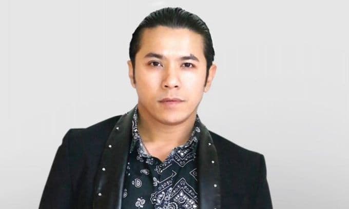 Ca sĩ Kasim Hoàng Vũ, người nghệ sĩ tài năng với sự nghiệp rực rỡ và cuộc sống kiên cường.