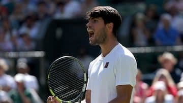 Carlos Alcaraz thể hiện cảm xúc mãnh liệt trên sân, khẳng định vị thế người dẫn đầu