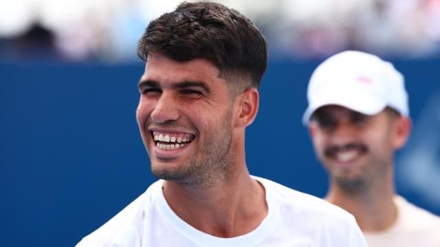 Carlos Alcaraz với nụ cười rạng rỡ thường thấy tại Cincinnati.