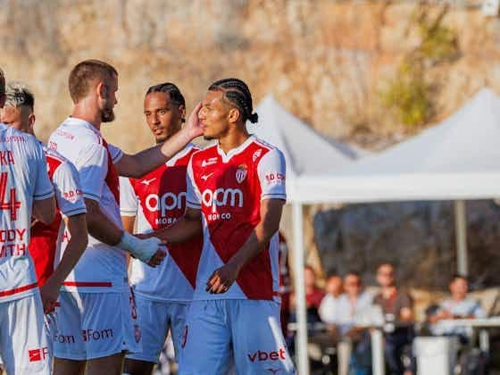 Các cầu thủ AS Monaco ăn mừng chiến thắng hoặc thể hiện tinh thần đồng đội.