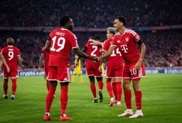 Các cầu thủ Bayern Munich ăn mừng chiến thắng, tượng trưng cho những đối thủ mạnh mà MU sẽ đối mặt.