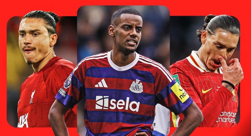 Các cầu thủ bóng đá, bao gồm Darwin Nunez của Liverpool, thể hiện chiến lược chuyển nhượng mới của CLB.