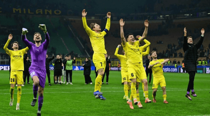 Các cầu thủ Bodø/Glimt ăn mừng chiến thắng bất ngờ sau khi loại Inter Milan ngay tại sân San Siro.