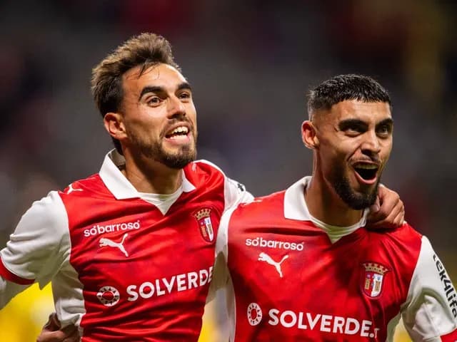 Các cầu thủ Braga ăn mừng bàn thắng trong trận đấu ở Europa League.