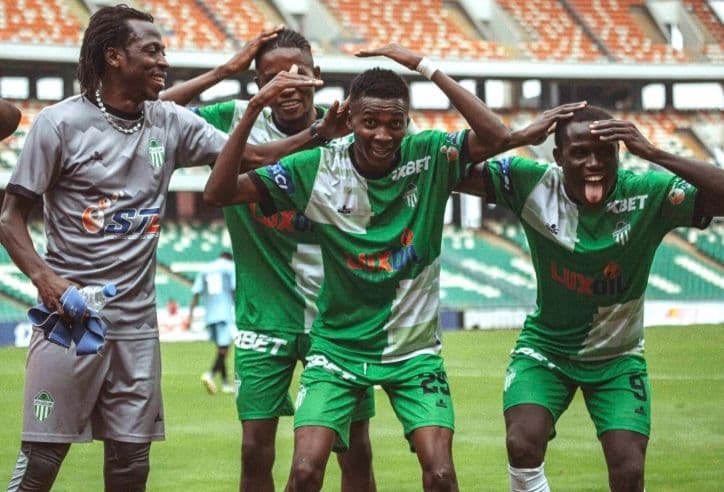 Các cầu thủ Los Angeles FC ăn mừng phong độ thăng hoa và chuỗi chiến thắng ấn tượng.