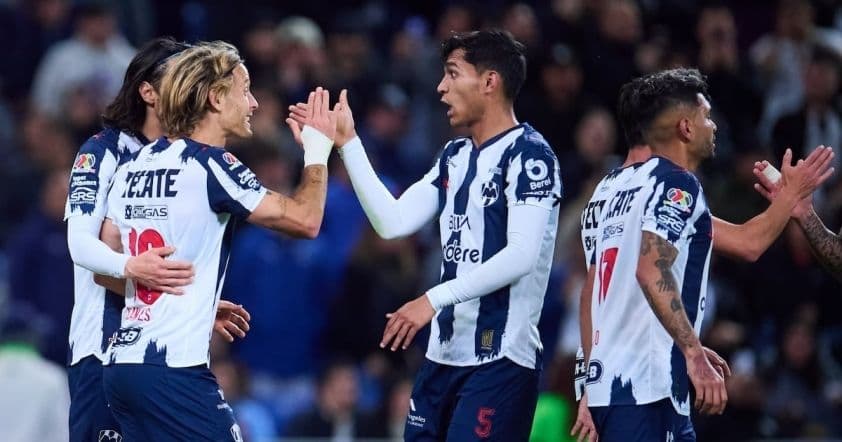 Các cầu thủ Monterrey ăn mừng bàn thắng trong trận đấu CONCACAF Champions Cup