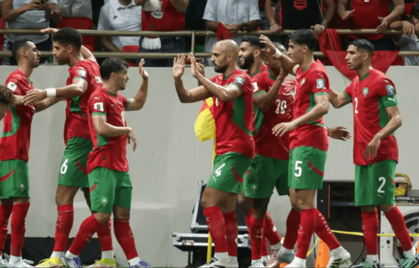 Các cầu thủ Morocco ăn mừng bàn thắng trong trận đấu giành vé dự World Cup 2026.