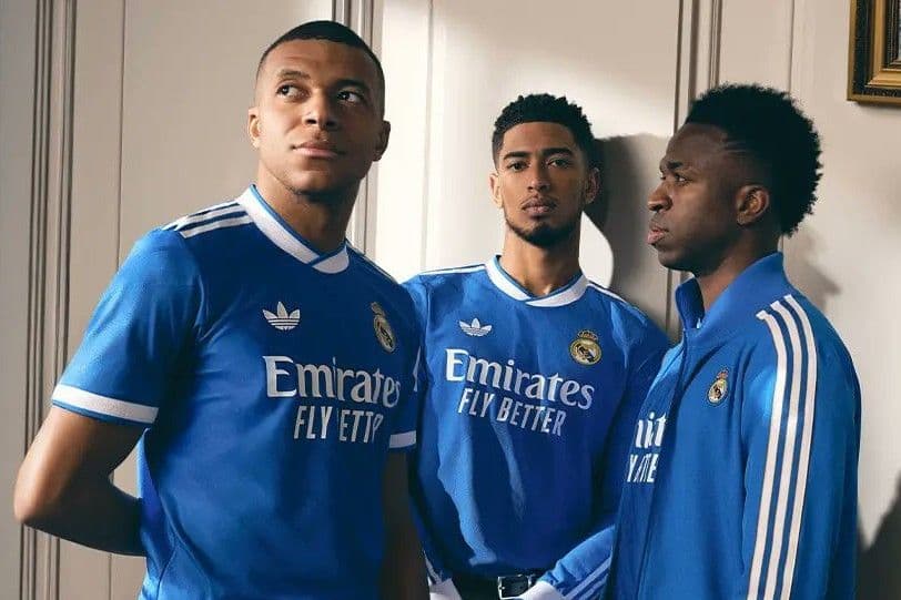 Các cầu thủ Real Madrid như Mbappe, Bellingham và Vinicius Jr. trong trang phục thi đấu