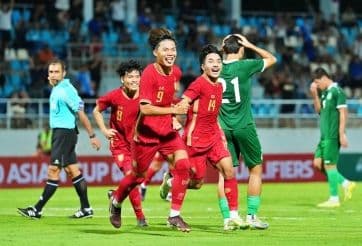 Các cầu thủ U20 Thái Lan ăn mừng, hướng tới mục tiêu World Cup và lộ trình phát triển dài hạn.