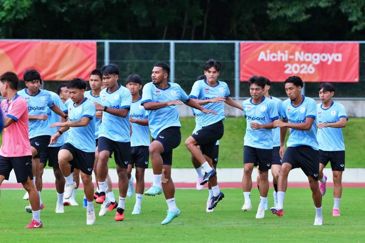 Các cầu thủ U23 Thái Lan tập luyện cùng nhau, hướng tới sự trưởng thành và phát triển bền vững