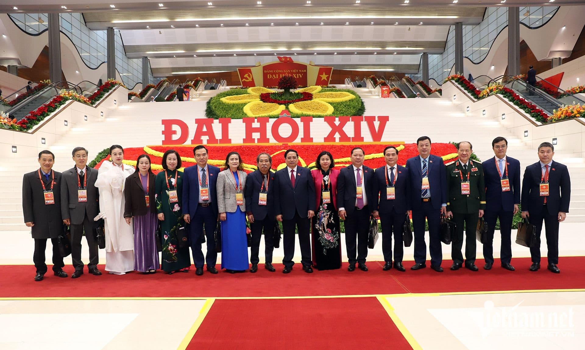 Các lãnh đạo cấp cao tại Đại hội Đảng XIV, nơi Chủ tịch nước Lương Cường khẳng định tầm vóc và sức ảnh hưởng của mình.