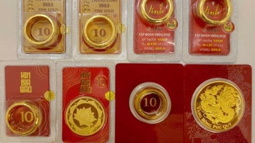 Các loại vàng nhẫn và đồng xu vàng từ các thương hiệu lớn tại thị trường trong nước.