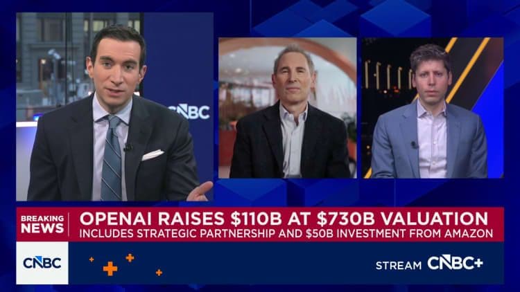 CEO OpenAI và CEO Amazon thảo luận về quan hệ đối tác chiến lược và khoản đầu tư 110 tỷ USD vào OpenAI.