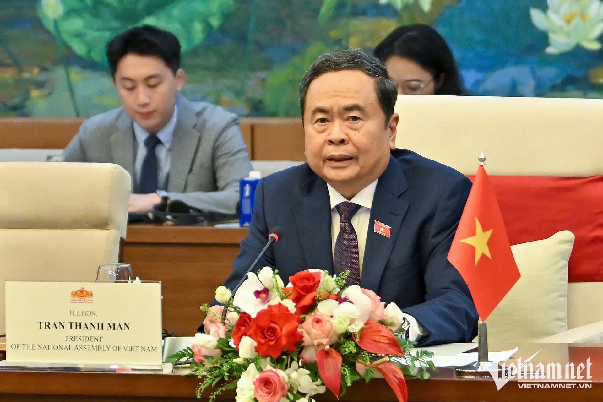 Chủ tịch Quốc hội Việt Nam Trần Thanh Mẫn phát biểu tại hội nghị, thể hiện tầm nhìn và vai trò lãnh đạo của Việt Nam hướng tới năm 2045.