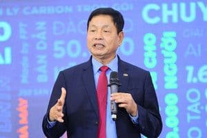 Chủ tịch Trương Gia Bình của FPT phát biểu về chiến lược "tái sinh" của tập đoàn trong bối cảnh thị trường yêu cầu "lột xác".