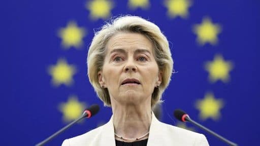 Chủ tịch Ủy ban Châu Âu Ursula von der Leyen phát biểu, thể hiện sự quan tâm của quốc tế đối với an ninh lương thực và kinh tế toàn cầu.