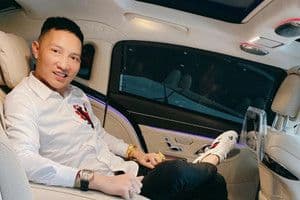 Chân dung Huấn Hoa Hồng, 'giang hồ mạng' lột xác thành doanh nhân