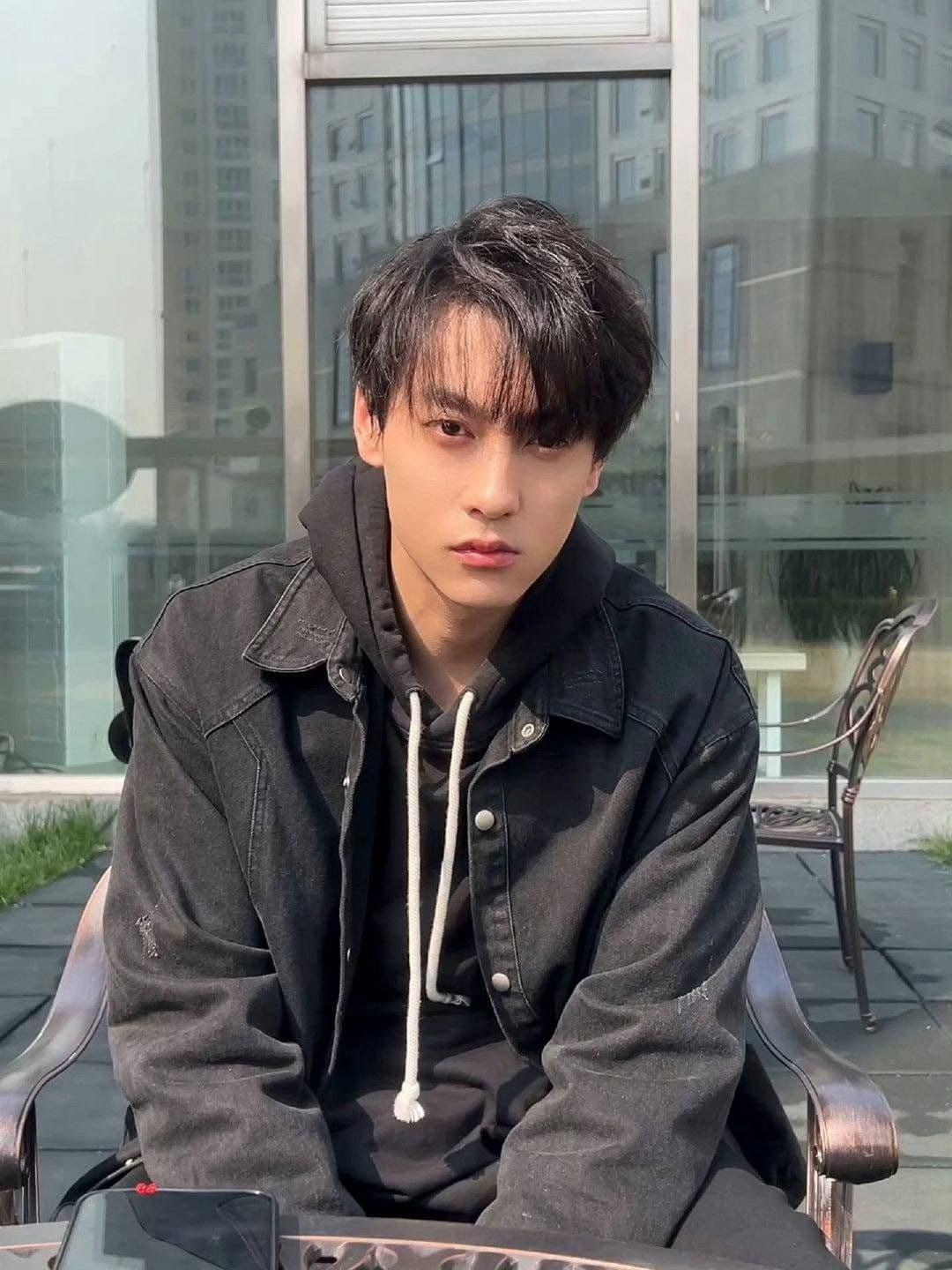 Chân dung Điền Hủ Ninh với vẻ ngoài điển trai, cá tính