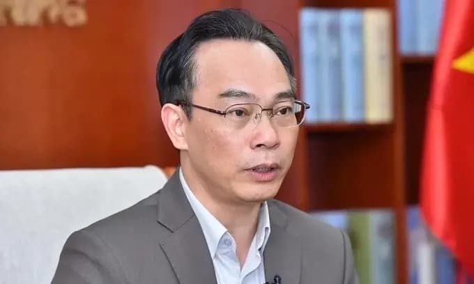 Chân dung ông Hoàng Minh Sơn, quyền Bộ trưởng Bộ Giáo dục và Đào tạo