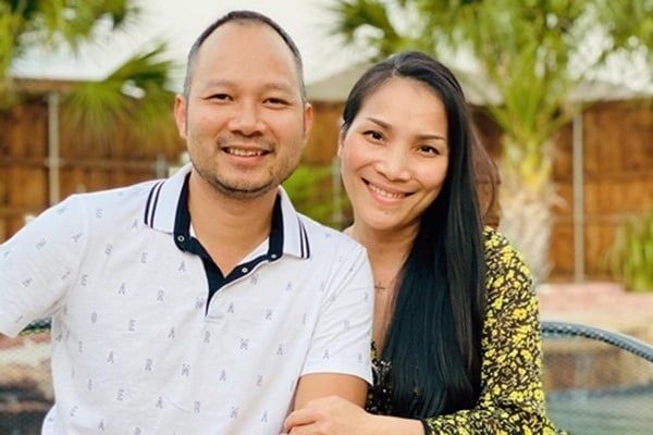 Chân dung vợ chồng ca sĩ Hồng Ngọc và Thomas Tâm Nguyễn, những người hỗ trợ Tuấn Hưng khi sang Mỹ