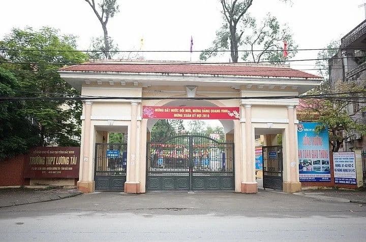 Cổng trường THPT Lương Tài, nơi xảy ra vụ việc điểm thi gây tranh cãi trên mạng xã hội.