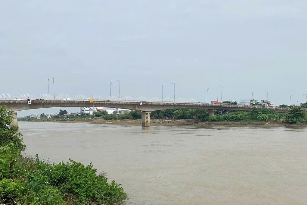 Cầu Bo bắc qua dòng Trà Lý, nơi Thiếu tá Trần Văn Tùng đã nhảy xuống cứu người.