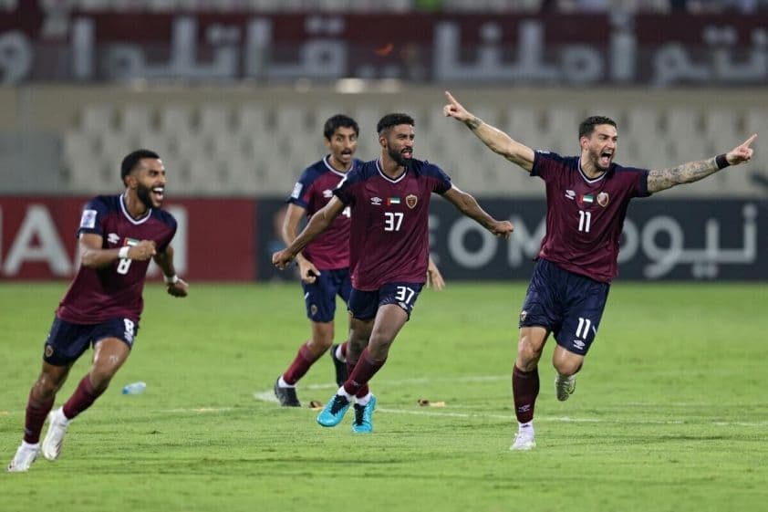 Cầu thủ Al-Wahda ăn mừng bàn thắng, biểu tượng cho sự trỗi dậy và tương lai của AFC Champions League Elite.