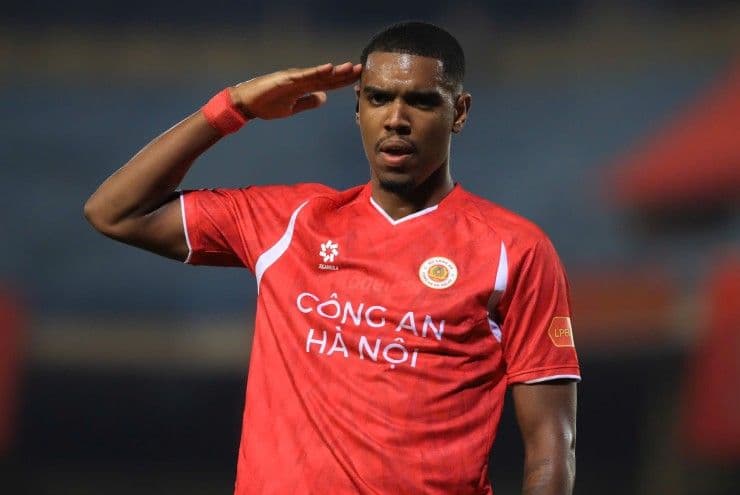 Cầu thủ Alan của Công An Hà Nội ăn mừng bàn thắng, thể hiện bản lĩnh của đội bóng.