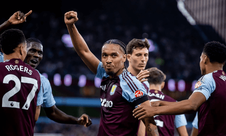 Cầu thủ Aston Villa ăn mừng chiến thắng, thể hiện bản lĩnh Premier League trước trận đấu với St Louis City