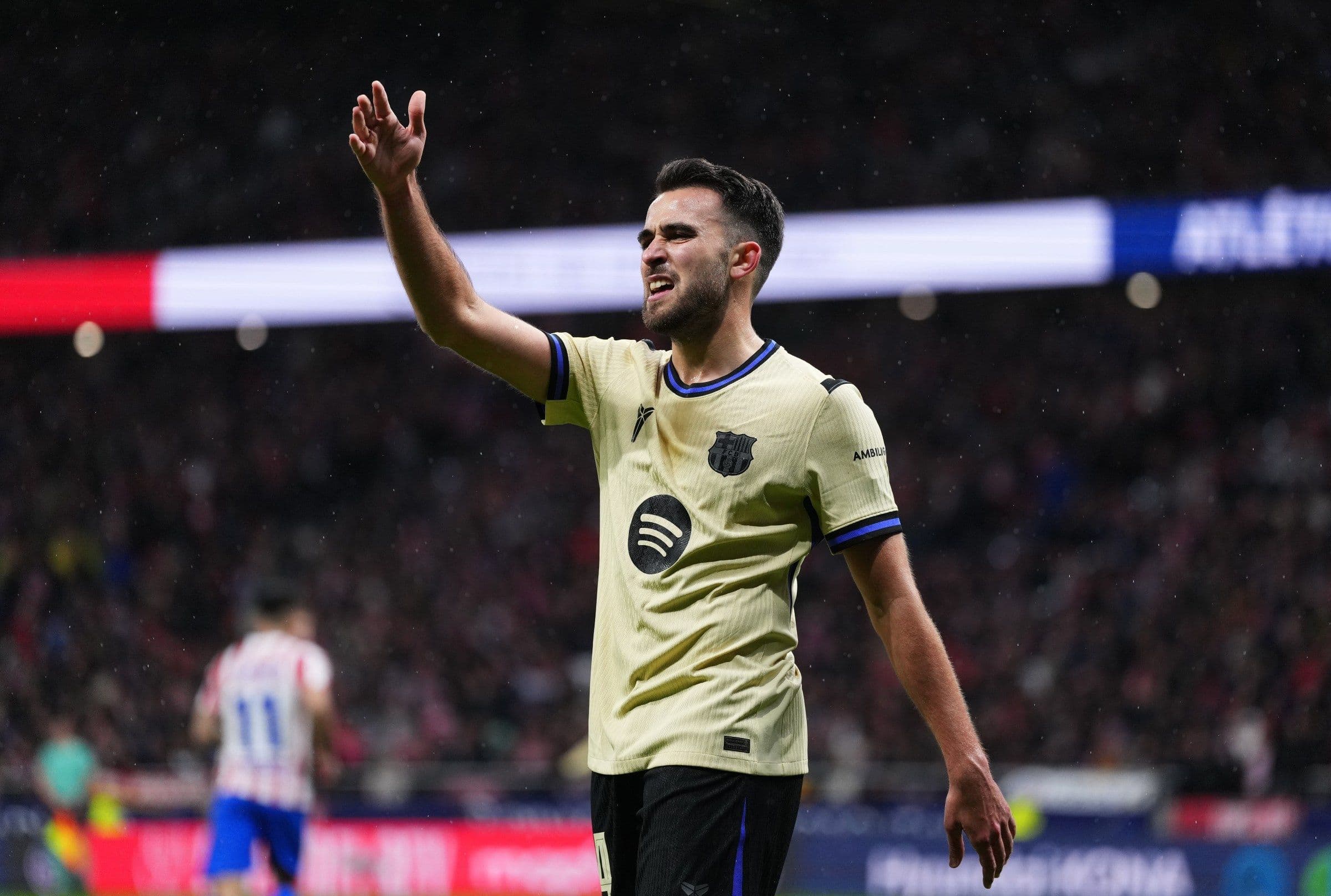 Cầu thủ Barcelona thể hiện sự thất vọng trong trận thua trước Atletico Madrid